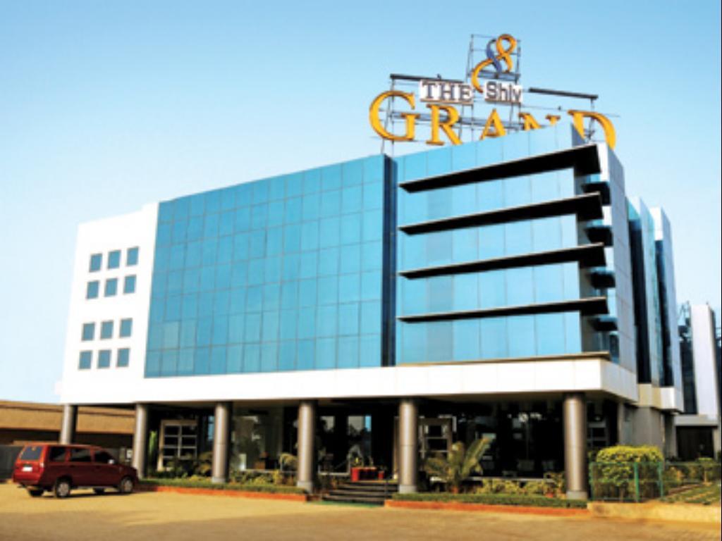 The Shiv Grand Hotel Gandhidham Exterior photo