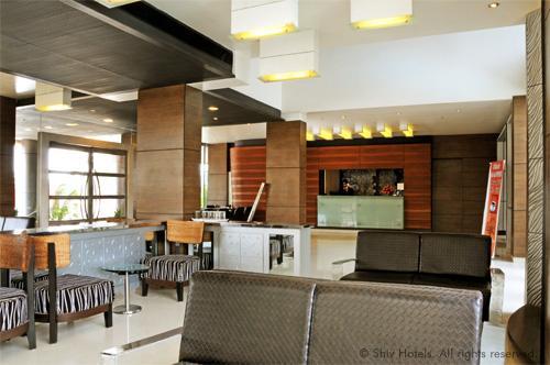 The Shiv Grand Hotel Gandhidham Exterior photo